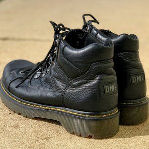Dr. Martens 10962 Mens 9/Womens 10